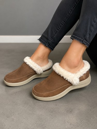 Nwt skechers hands free - skechers,